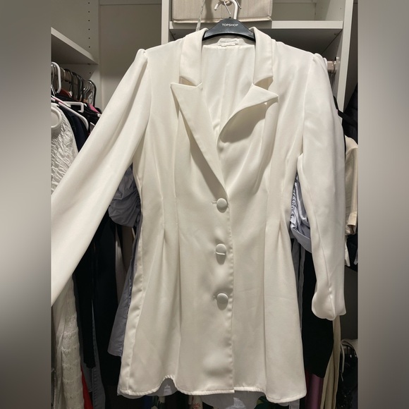 Lovers and friends city blazer dress in white - Picture 5 of 10